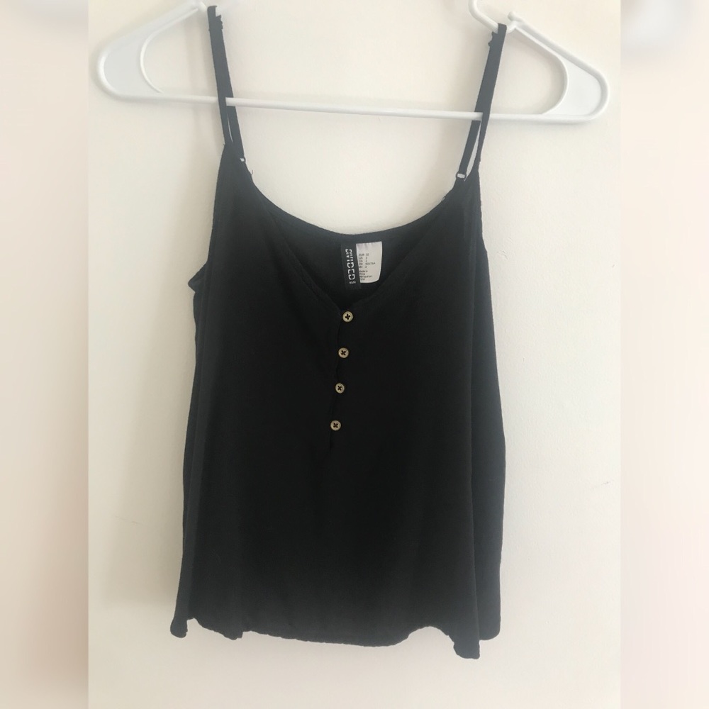 Black H&M tank